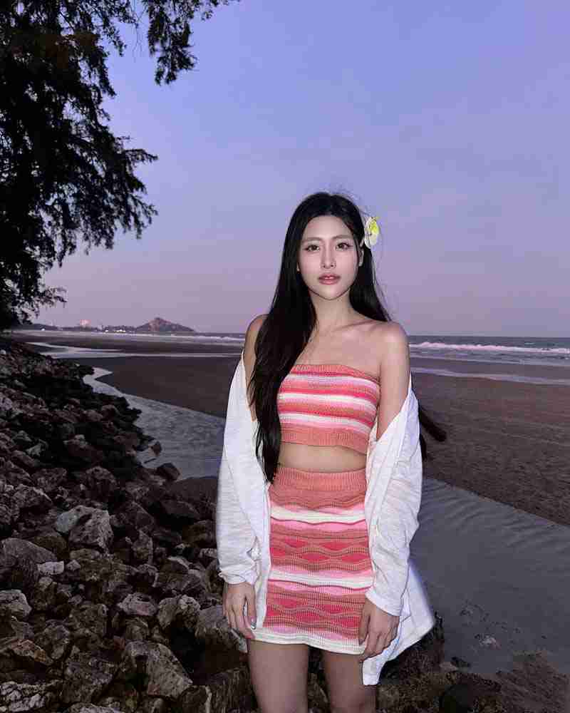 จีจี้ ณัฐกุล อดีต BNK48 เซ็กซี่เบา ๆ กับชุดเที่ยวทะเล เดินเล่นริมหาด ว้าว สวยฉ่ำ !